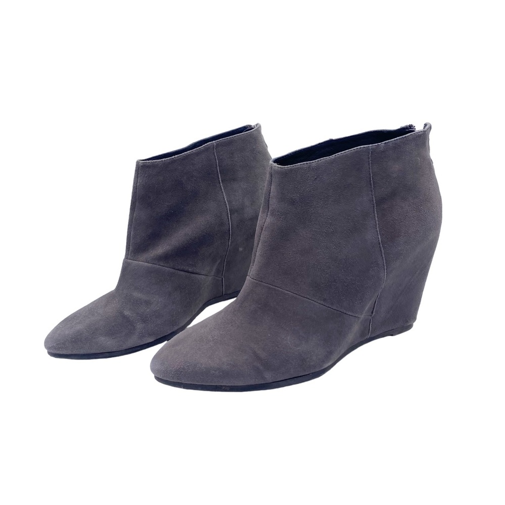 Aldo gray suede wedge booties size 9